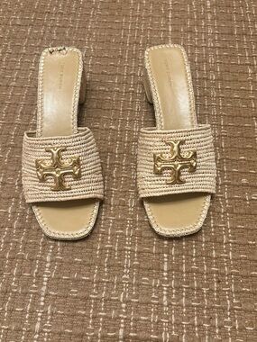 Tory Burch Natural Raffia Slide Sandals with Gold Logo